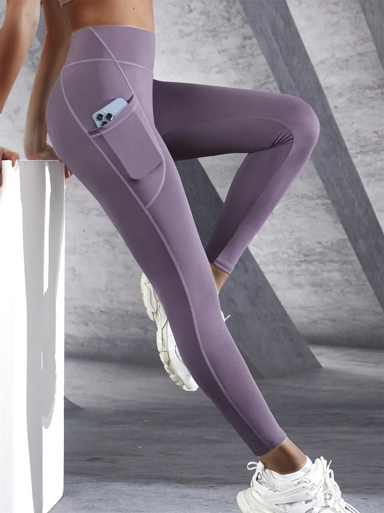 High waist fitness leggings with pockets for women.